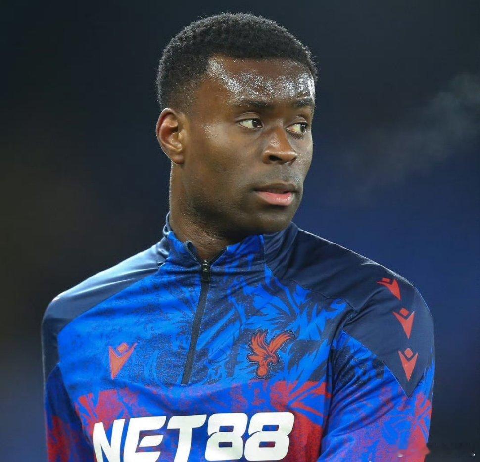 德天空：拜仁对曼城即将签下格伊的行动感到震惊，他们本打算等夏窗免签。格伊加盟曼城