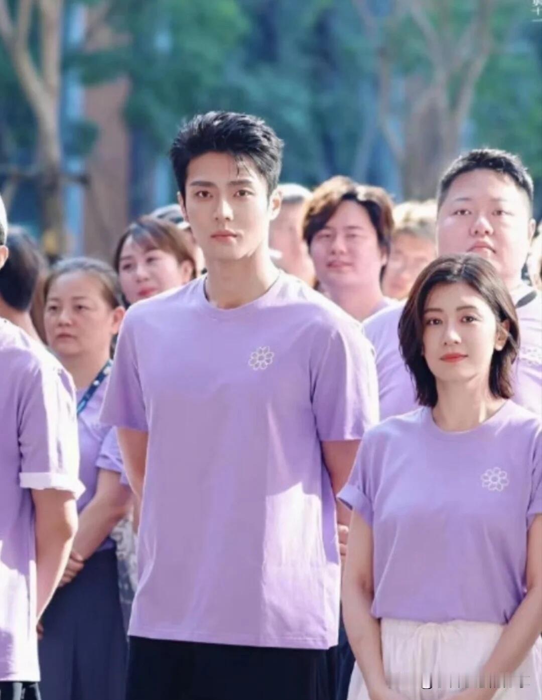 女演员我认识，她是跟陈红、高圆圆一样美的女演员贾静雯，都这个年龄了看起来咋还这么