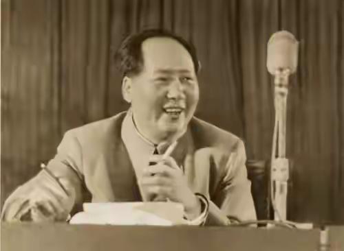 毛主席高瞻远瞩，运筹帷幄，他预测的好准啊！就是2025年左右。