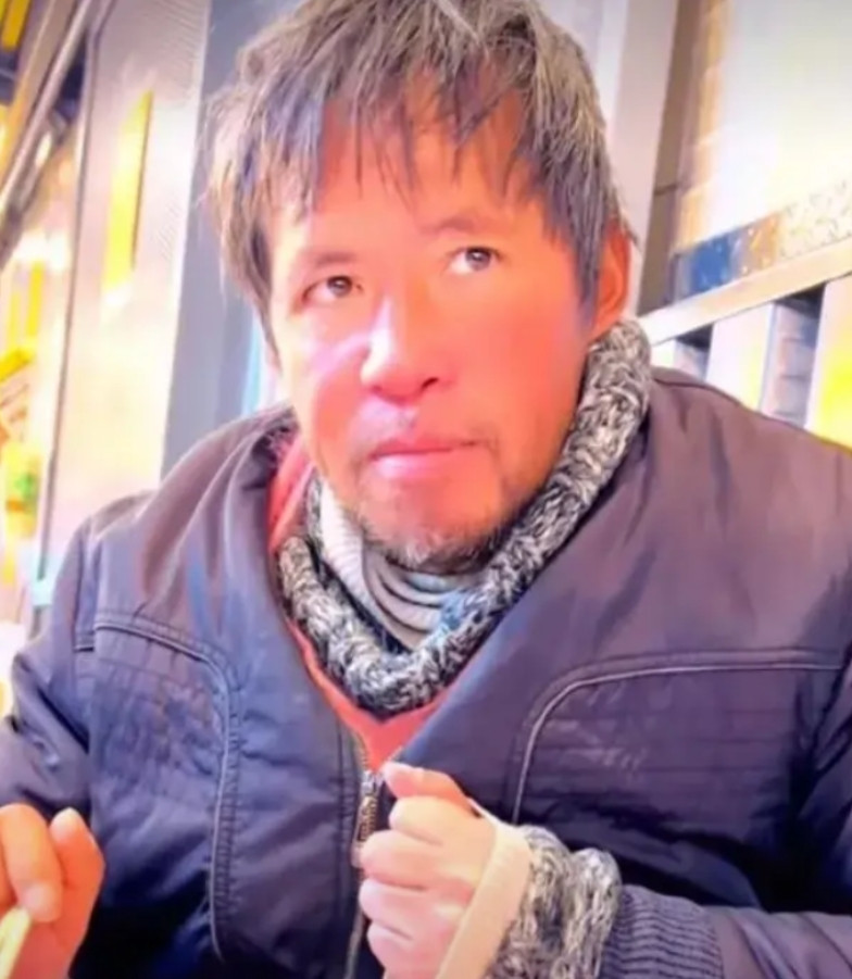 国内很多经常嘲讽海外华人不团结，才导致被白人和黑人看不起的，其实都没能搞懂一个基