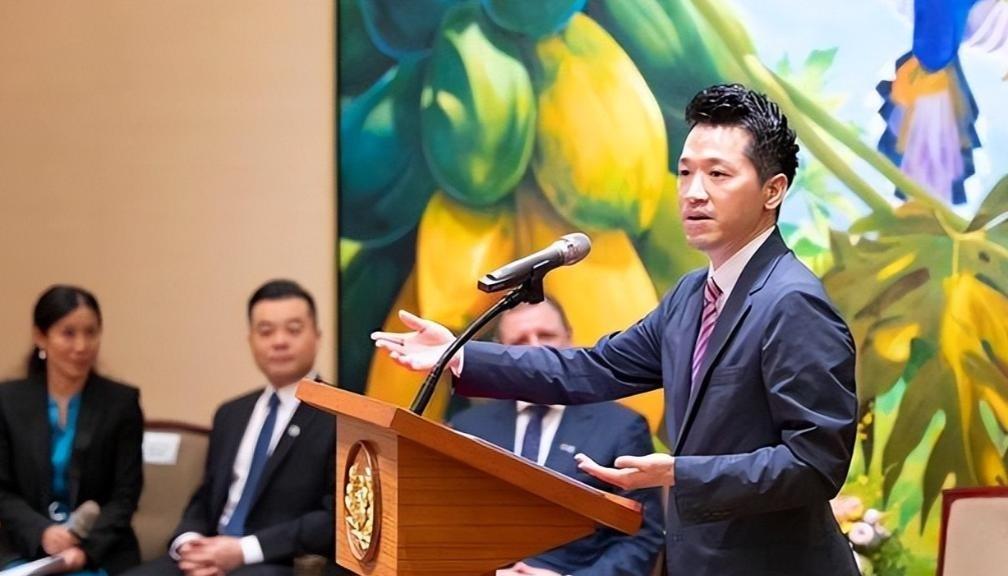 别人争的是“台湾属不属于中国”，宋楚瑜拎出一张百年前的“送货单“反问。《马关条约