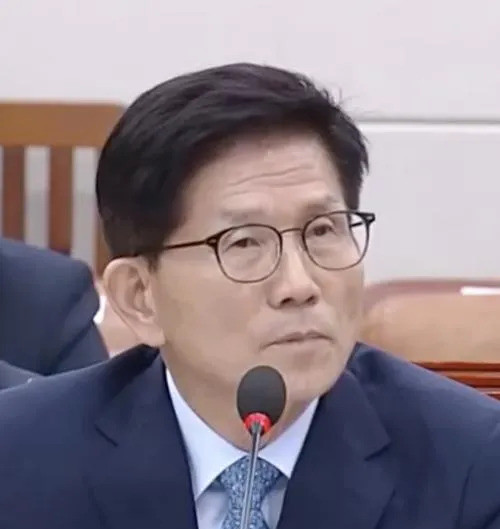 金文洙：我不被单一化，我要单一化别人---