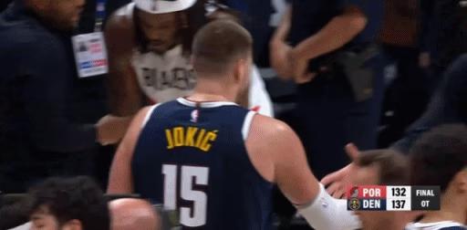 北京时间4月7日，NBA常规赛上演一场精彩对决，开拓者历经加时鏖战，最终以132