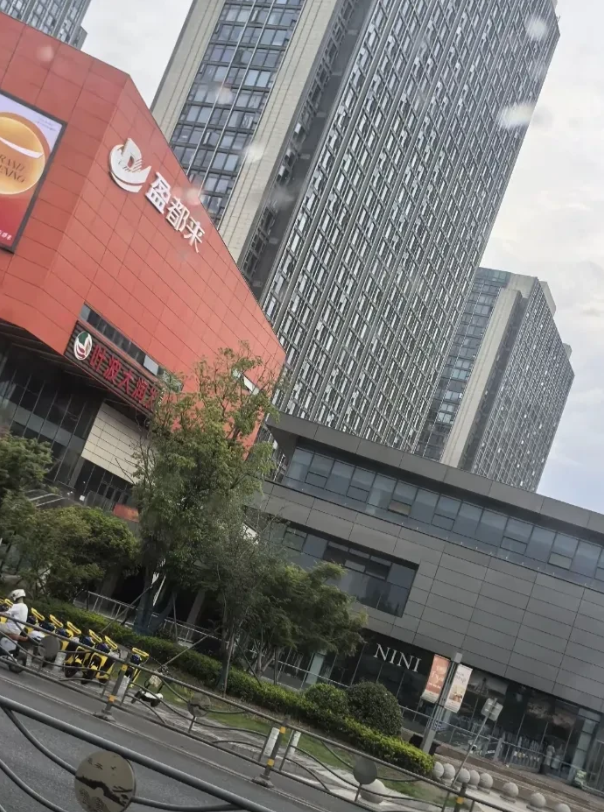 浙江海宁胖都来改名！近二十天的纷纷扰扰终于落下帷幕，胖都来改名了！改成盈都来！