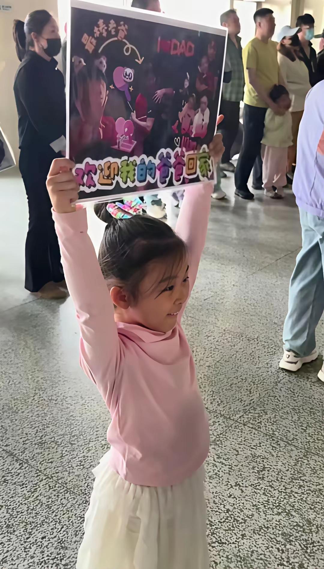 孙逊指导大器晚成，今年46了比王皓指导还大3岁和马琳指导同岁，运动员时期可没像样