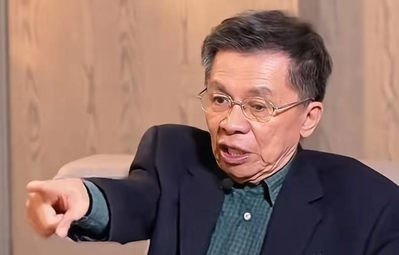 岛内绿营大佬沈富雄最豪情壮志的一句话是：我已经86岁了，我争取再活24年，我要活