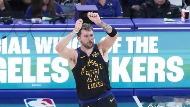 《里夫斯换来了东契奇？湖人和独行侠可能还会再发生一笔戏剧性的交易，湖人希望用里夫