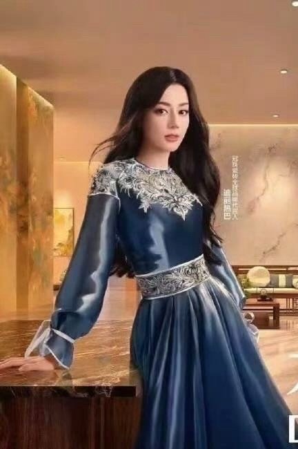 迪丽热巴第九套郭培高定迪丽热巴2套郭培高定啊啊啊啊啊啊啊家迪好牛！新title新