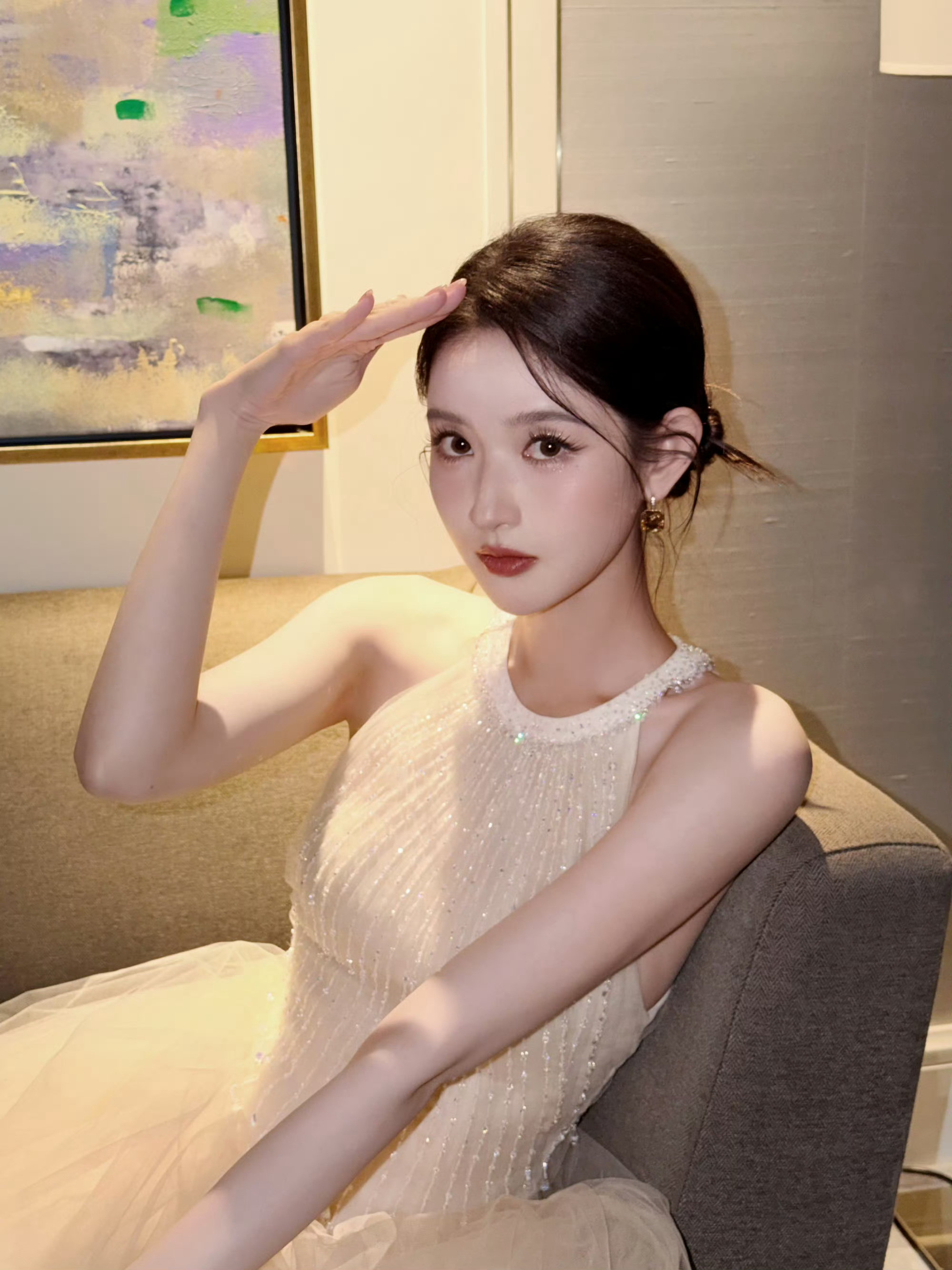 王玉雯白色轻纱礼服王姐这身轻纱美到我了～太美了