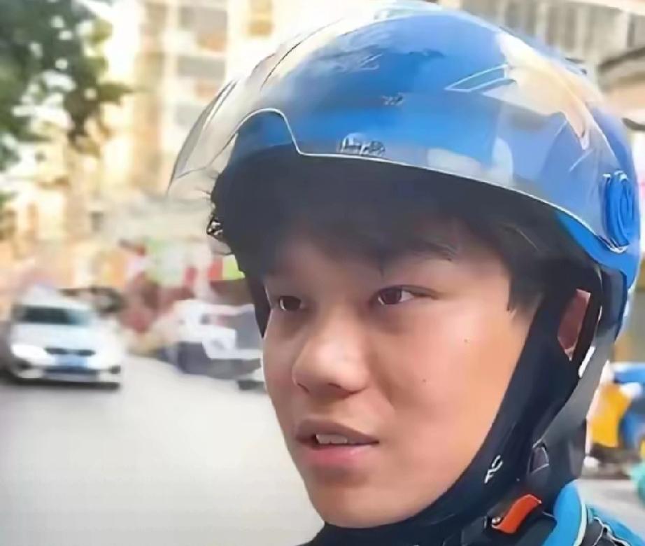 酷暑跑单突接军校录取通知，阜阳少年用汗水拼出属于自己的荣光安徽阜阳，一男生