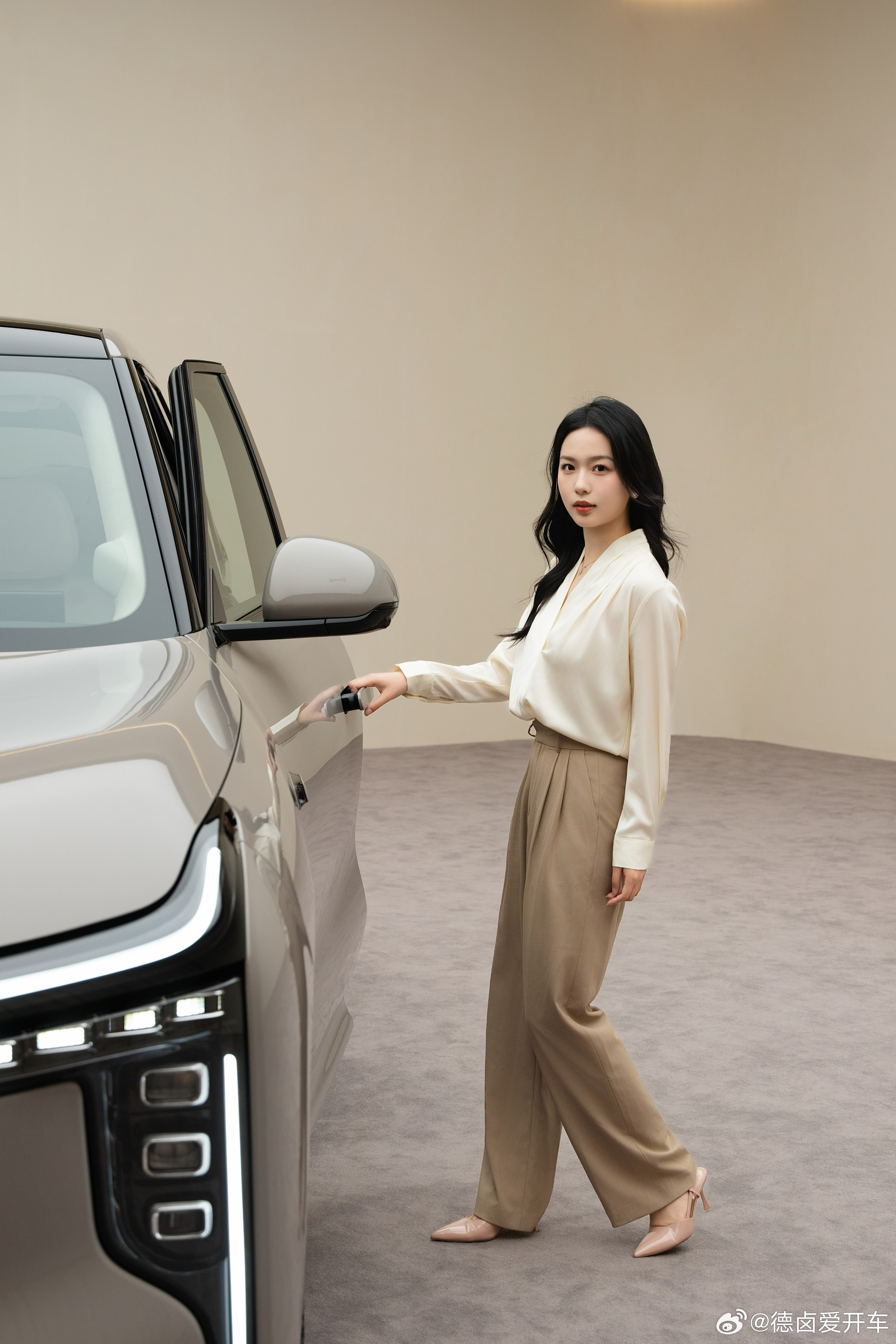 又一台8系大五座旗舰SUV将在本月发布，智己LS8的外观整体延续L