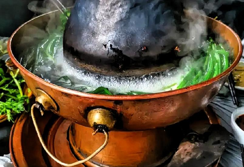 今日三九启幕，一年中最冷的日子正式登场！老祖宗说"冷在三九"，此时正需热乎美食