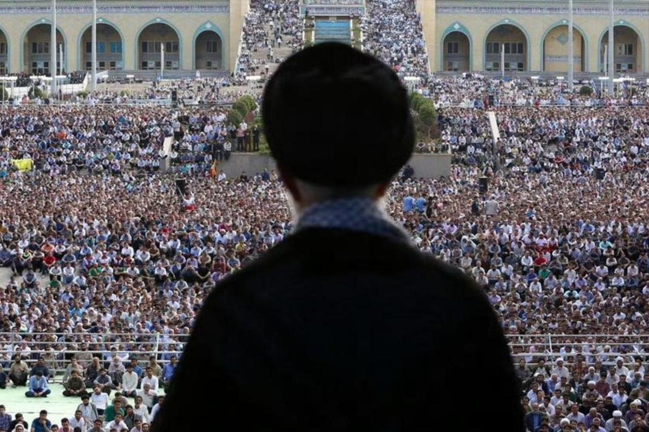 伊朗到现在都没乱，多亏了一个人可以说，哈梅内伊遇害的那几个小时里，全世界都在