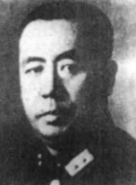 1949年，陈宝仓潜伏到台湾，可岛内白色恐怖一天比一天凶，他先找机会把妻子和三个