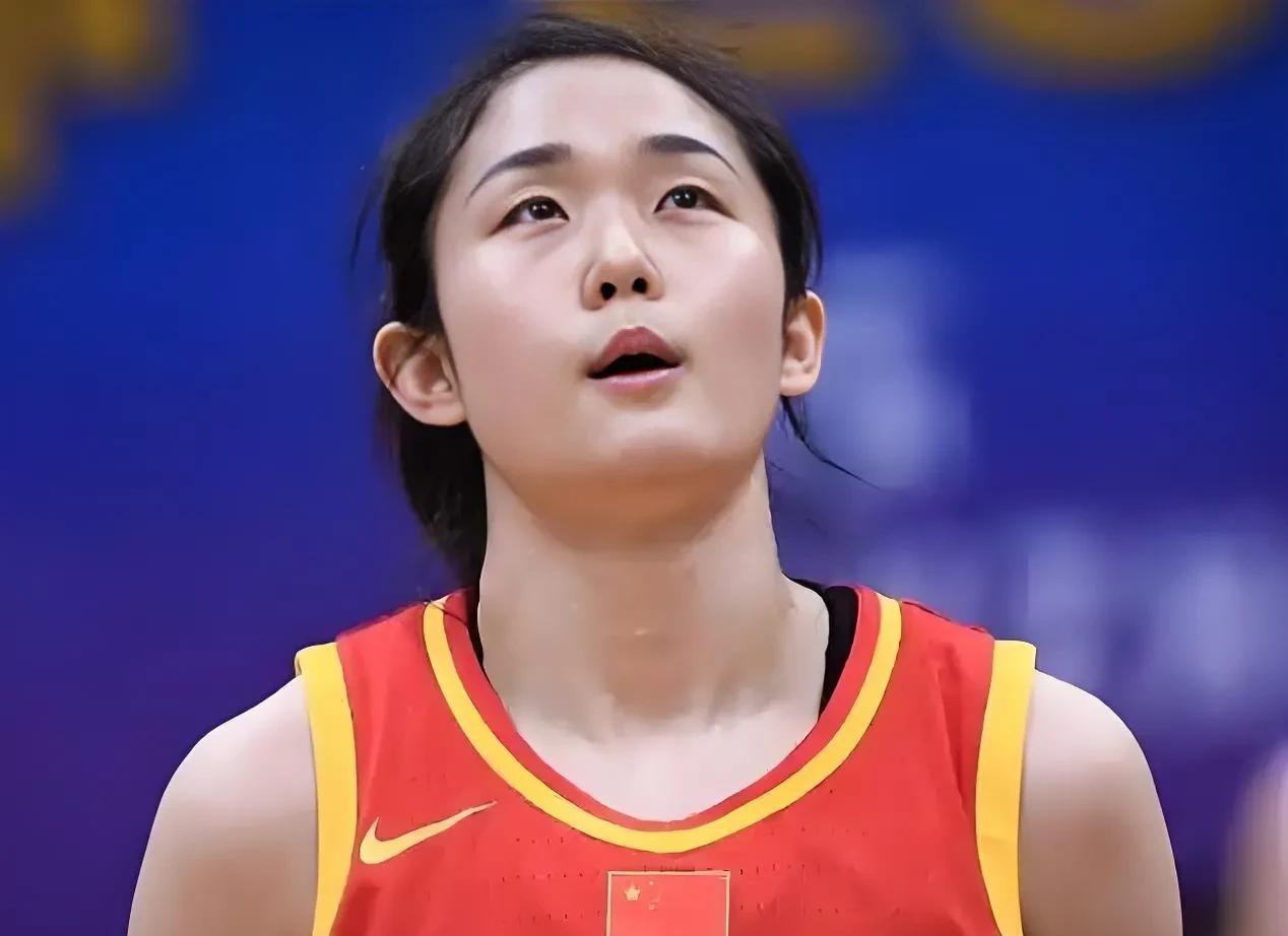 宫鲁鸣最大的败笔是潘臻琦北京时间6月18日晚，中国女篮热身赛，对手是日本二队，
