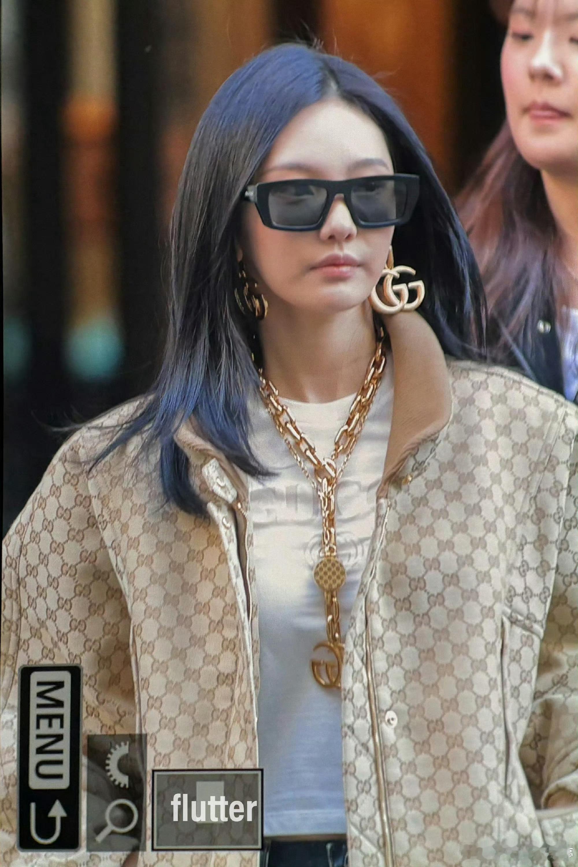 让我们一起大声喊出：ofcourse________！宁艺卓最夸张的老