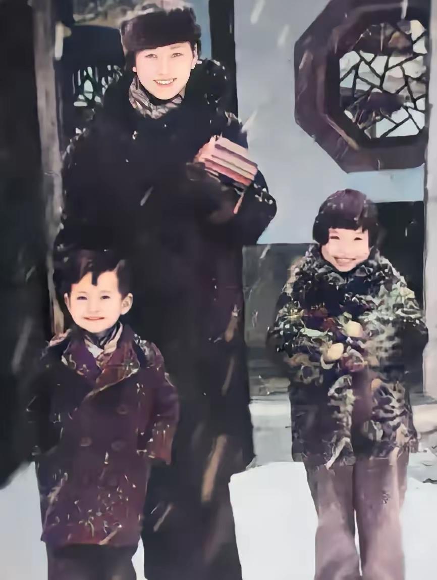 银杏树下的邀约，藏着民国风骨与，藏着民国风骨与时代分寸1928年，在东北大