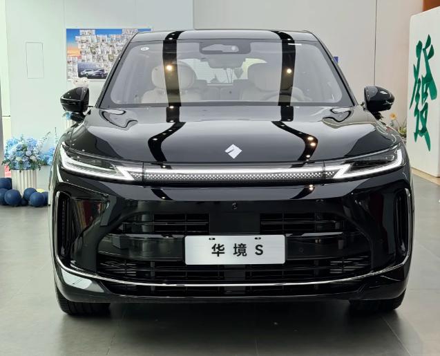 试驾完华境S和零跑D19才知道，差距这么大？周末带媳妇和孩子去店里试驾这两台