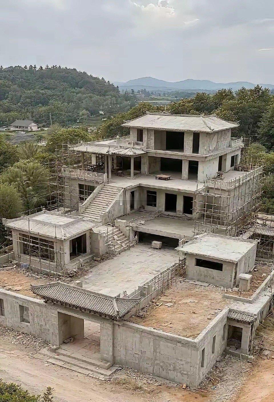 农村房子建成这样，我想就没人吐槽了吧！