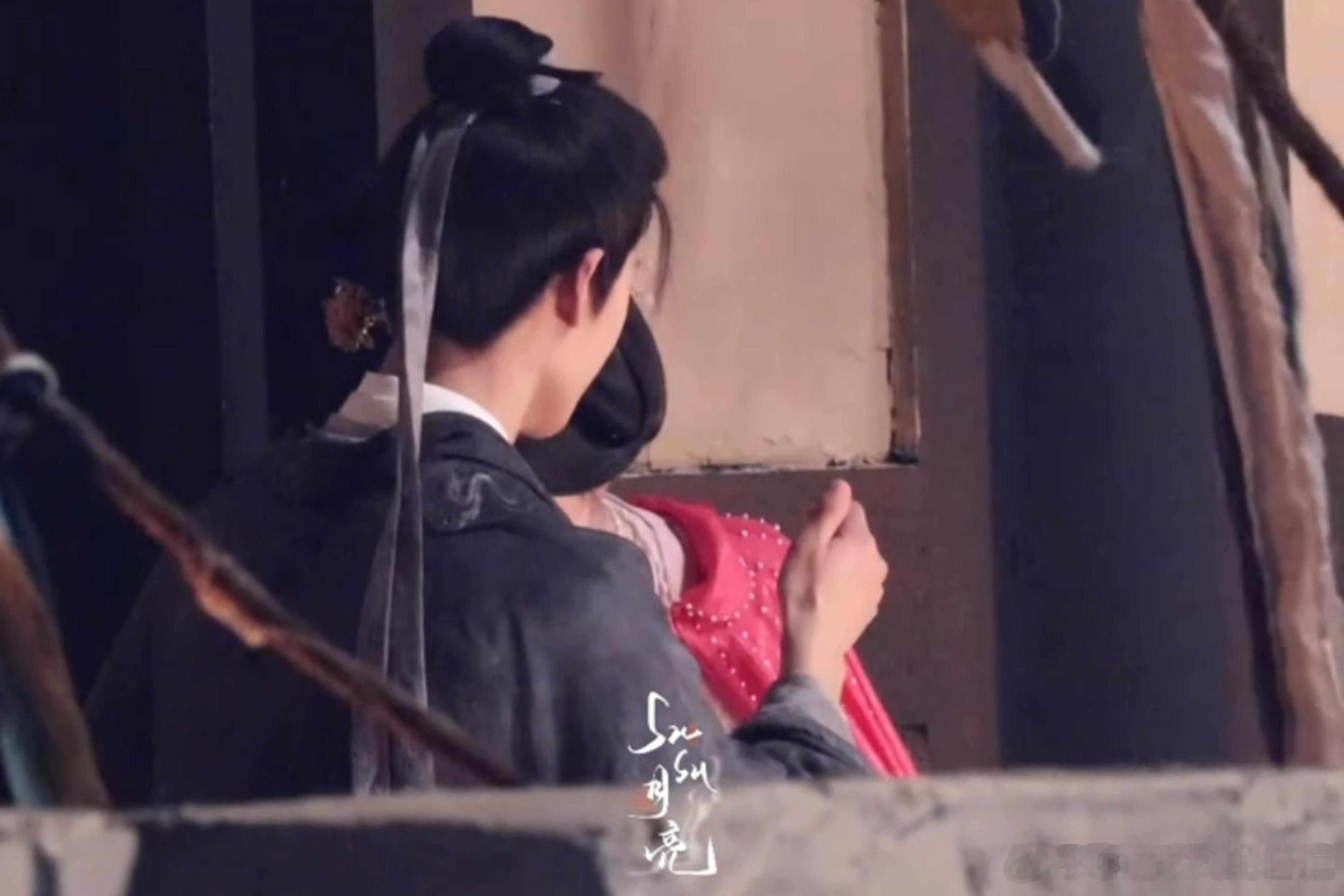 孟子义亲完害羞躲李昀锐怀里可爱晕了孟姐好甜啊这段​​​