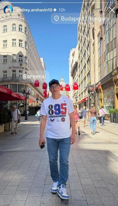 前阿森纳球员阿尔沙文已抵达布达佩斯观看欧冠决赛巴黎圣日耳曼vs阿森纳欧冠联赛