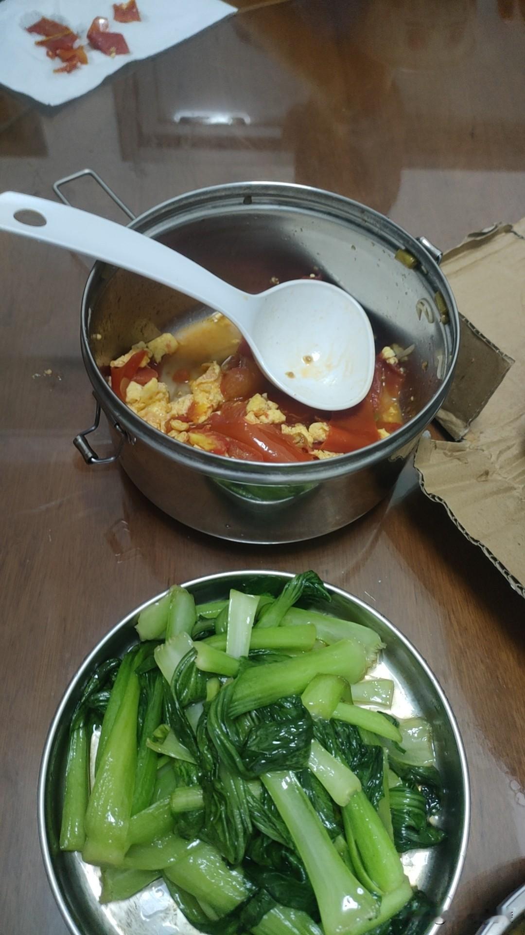 现在想起来还能让我脚趾抠出三室一厅！上周公司部门聚餐，我揣着刚买的新手机，特意选