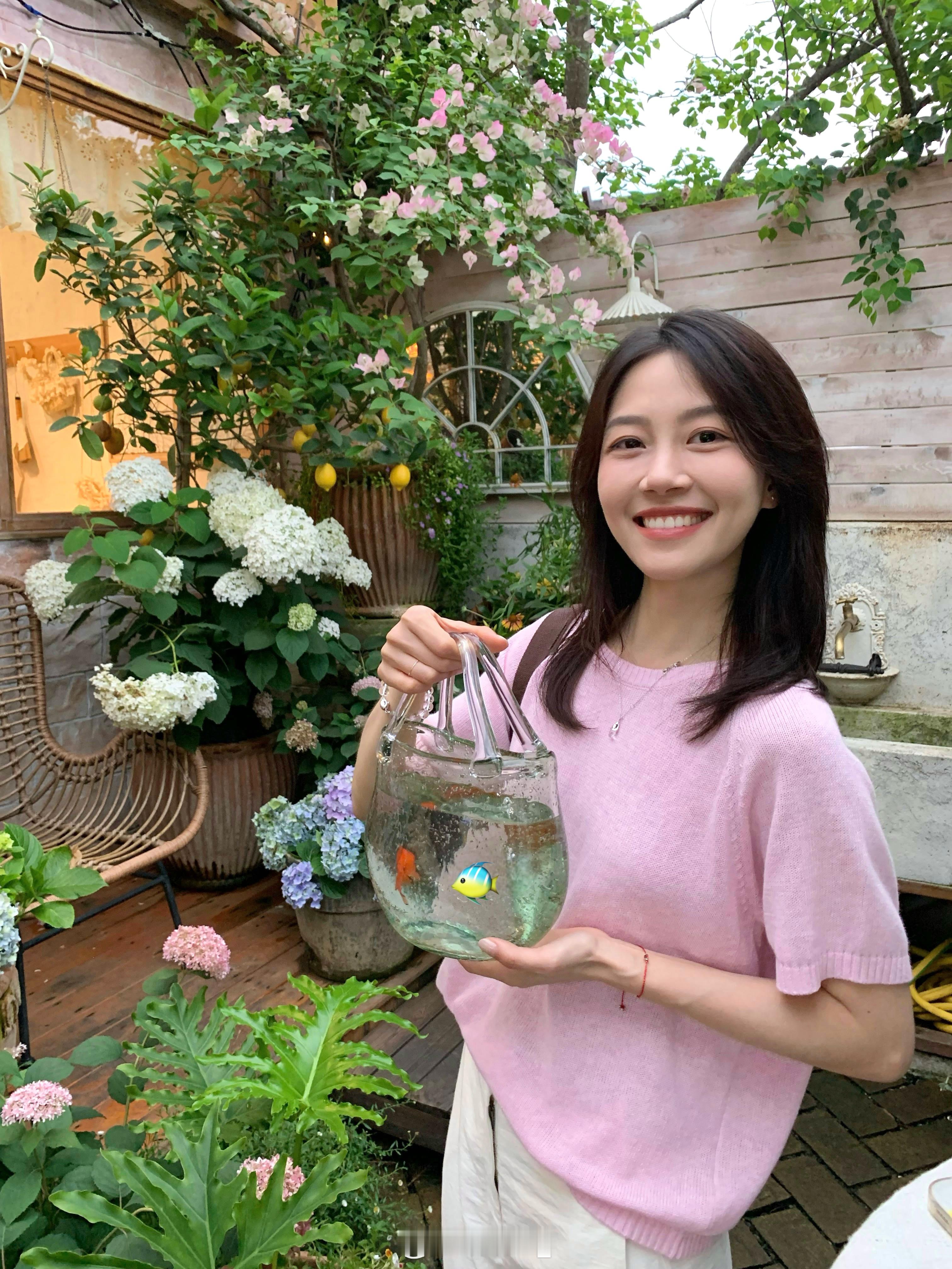 🐠🌸​​​