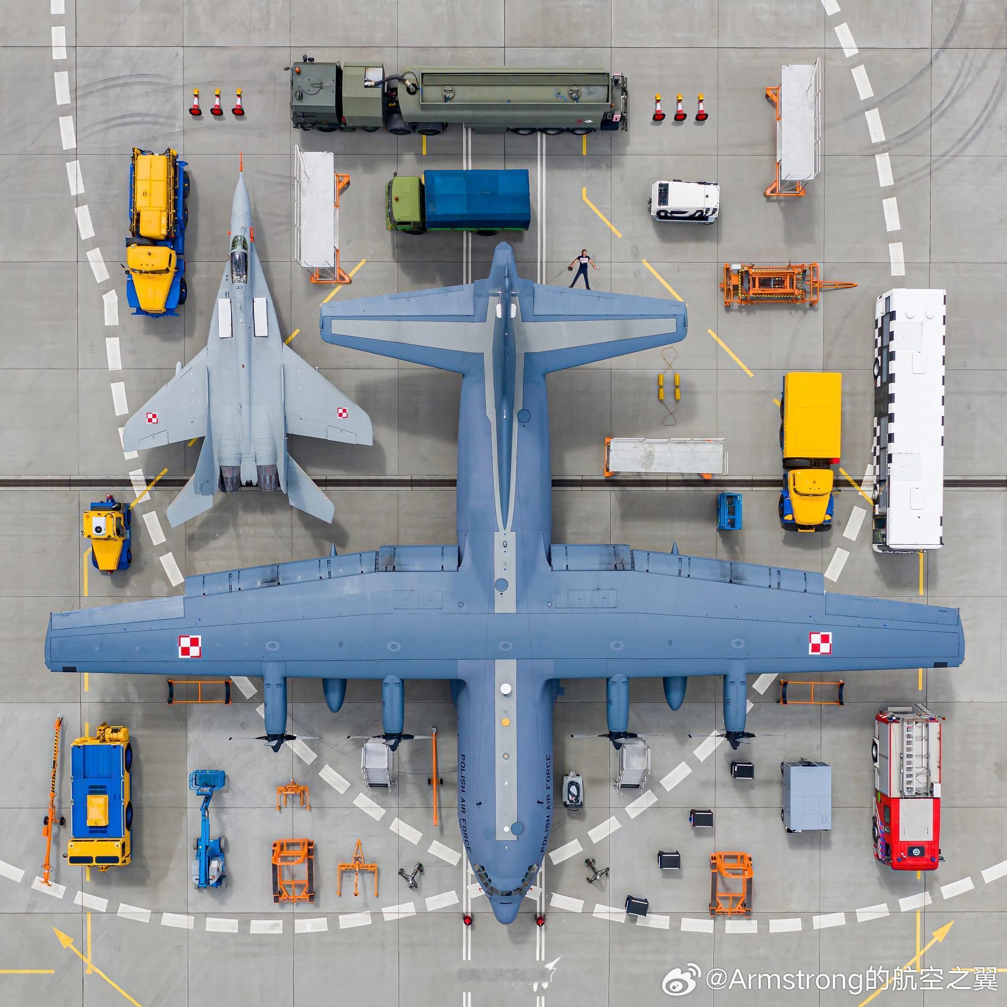 波兰米格-29和C-130开箱图​​​