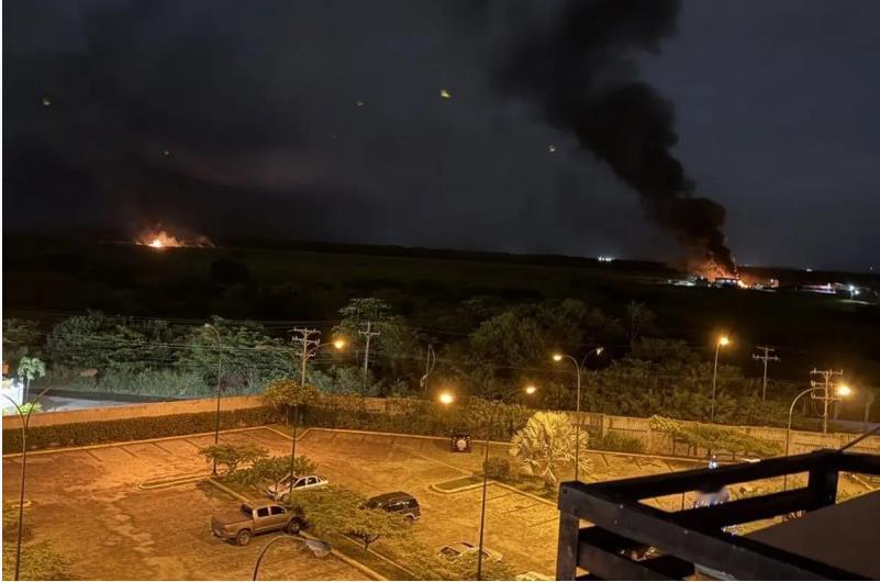 美军空降部队在委瑞内拉加拉加斯登陆，市内爆发巷战美国空降部队在委内瑞