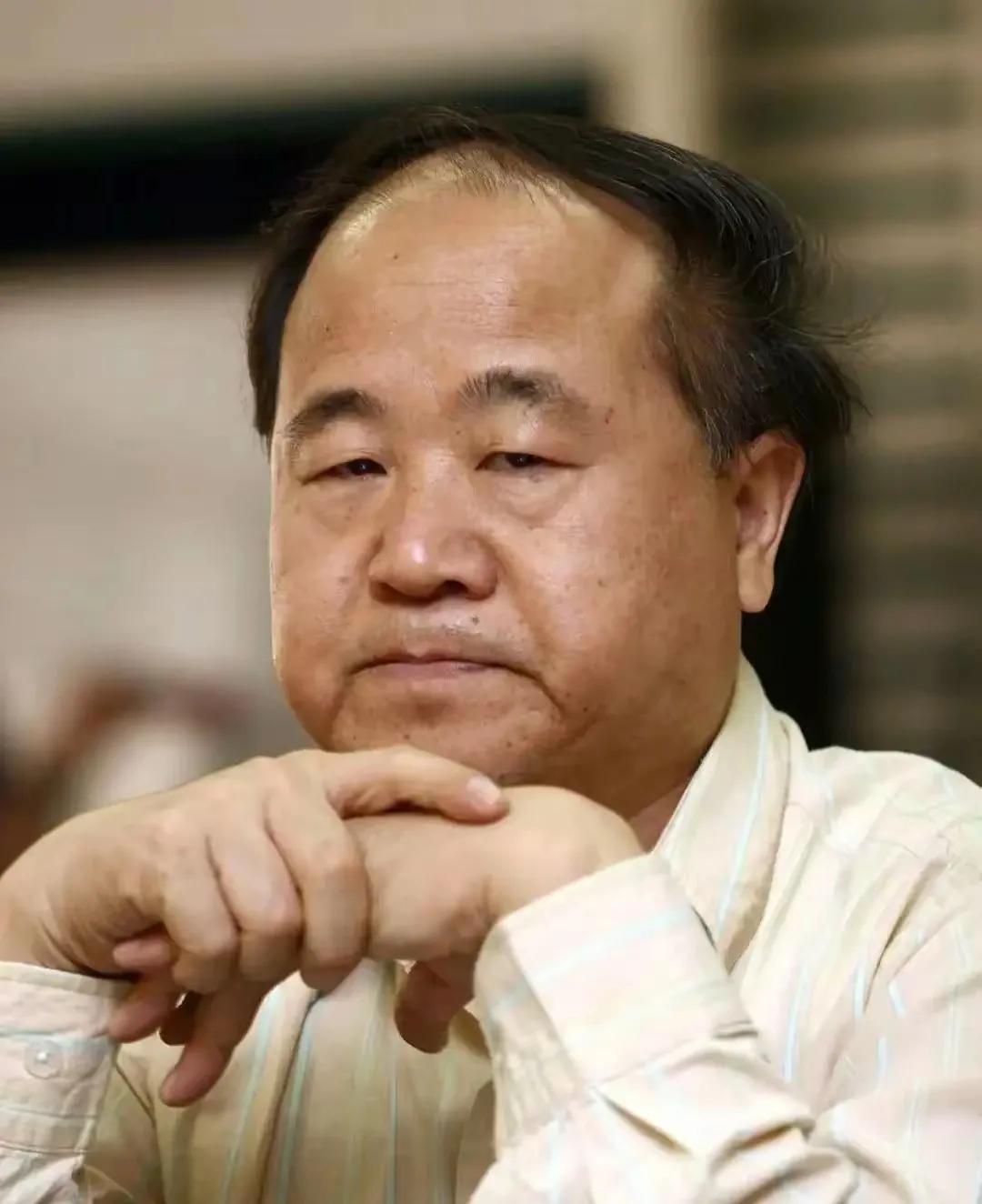 莫言说：“别瞧不起那些喜欢求人、擅长送礼的人，这些人往往能轻松改变命运，而那些凡