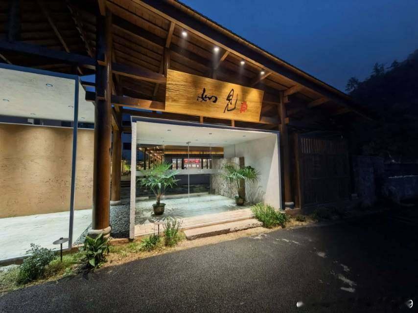 加入汉江蓝-深蓝车友会后，真的打开了不一样的用车生活。我的深蓝S05原本只是通勤工具，遇到用车问题只
