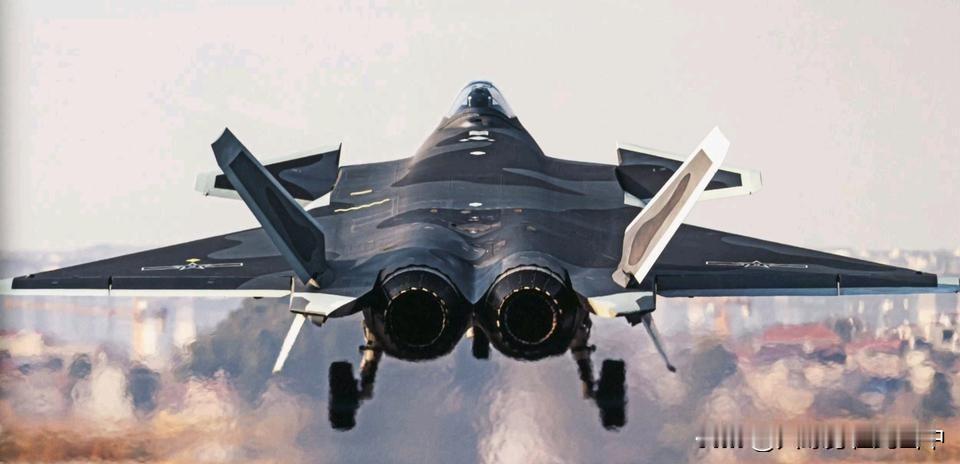 歼20尾部为何像“切了一刀”...尾椎为啥弄成这样？歼20尾部那些看着“断