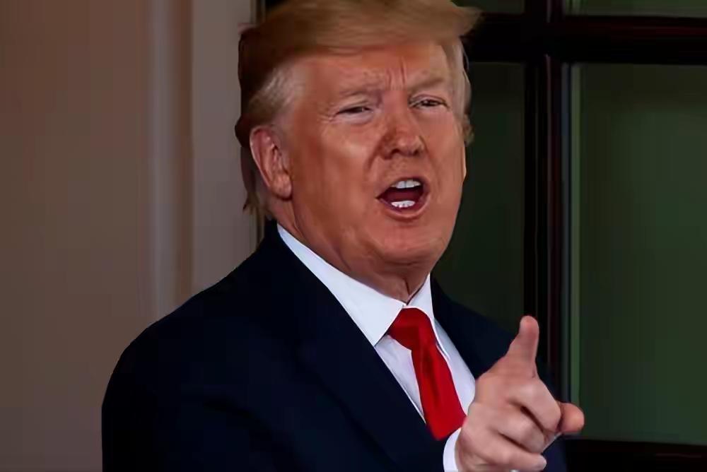 特朗普暴跳如雷，他猛然发现：美国最大的王牌，对中方已不起作用特朗普的反应可能反