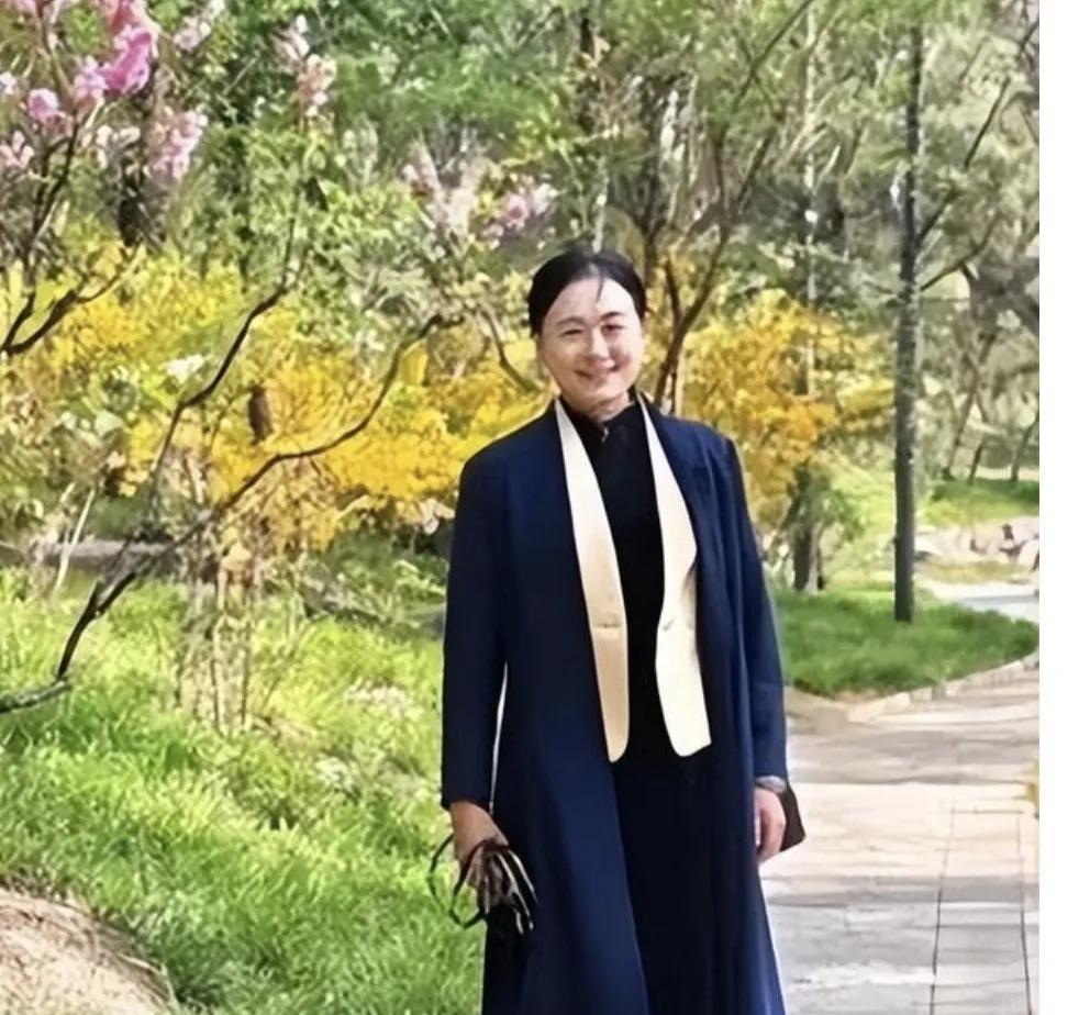 北京语言大学教授，北京语言大学商学院国际与经济贸易系原系主任张爱玲教授，6月15