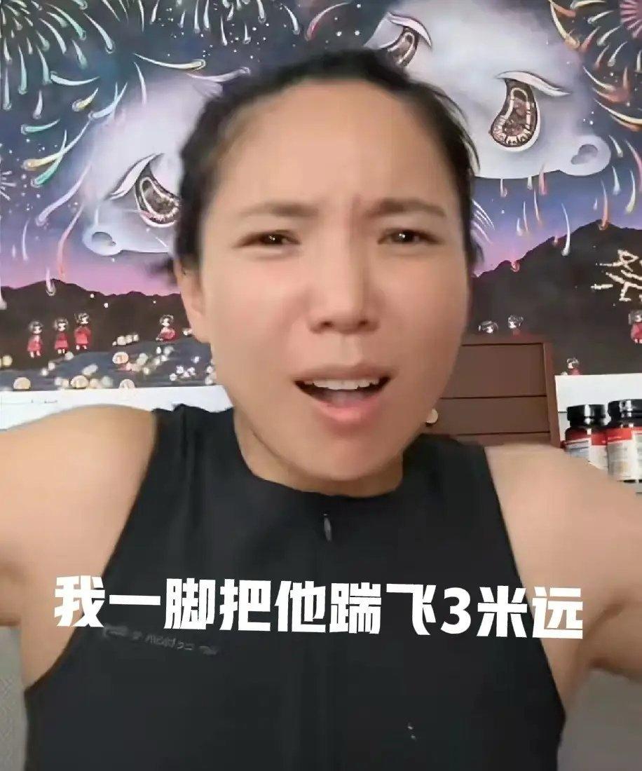 真是冤家啊！张婉婷自曝揍宋宁峰细节，还表示还替Q女士揍过宋宁峰：“那天在派出所