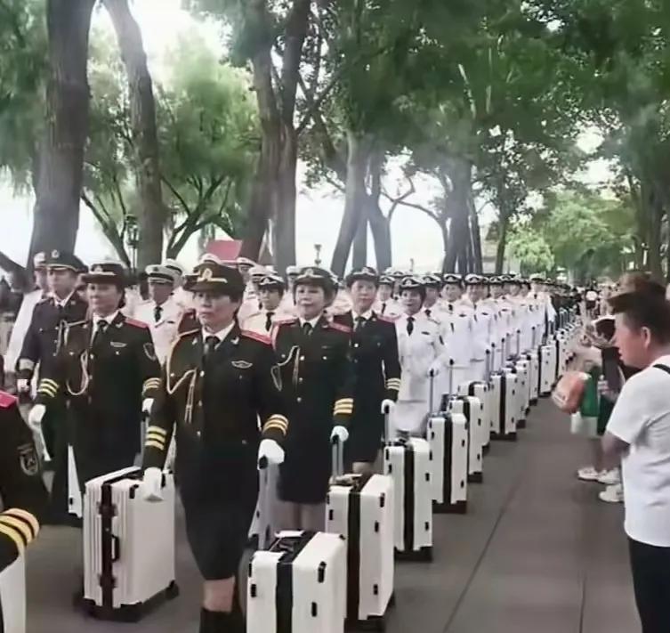 这是暴走团？他们还有哪些花样？