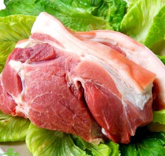 为什么猪肉不香了？饲料大王、新希望集团董事长刘永好说，我们现在吃的猪肉很多都是三