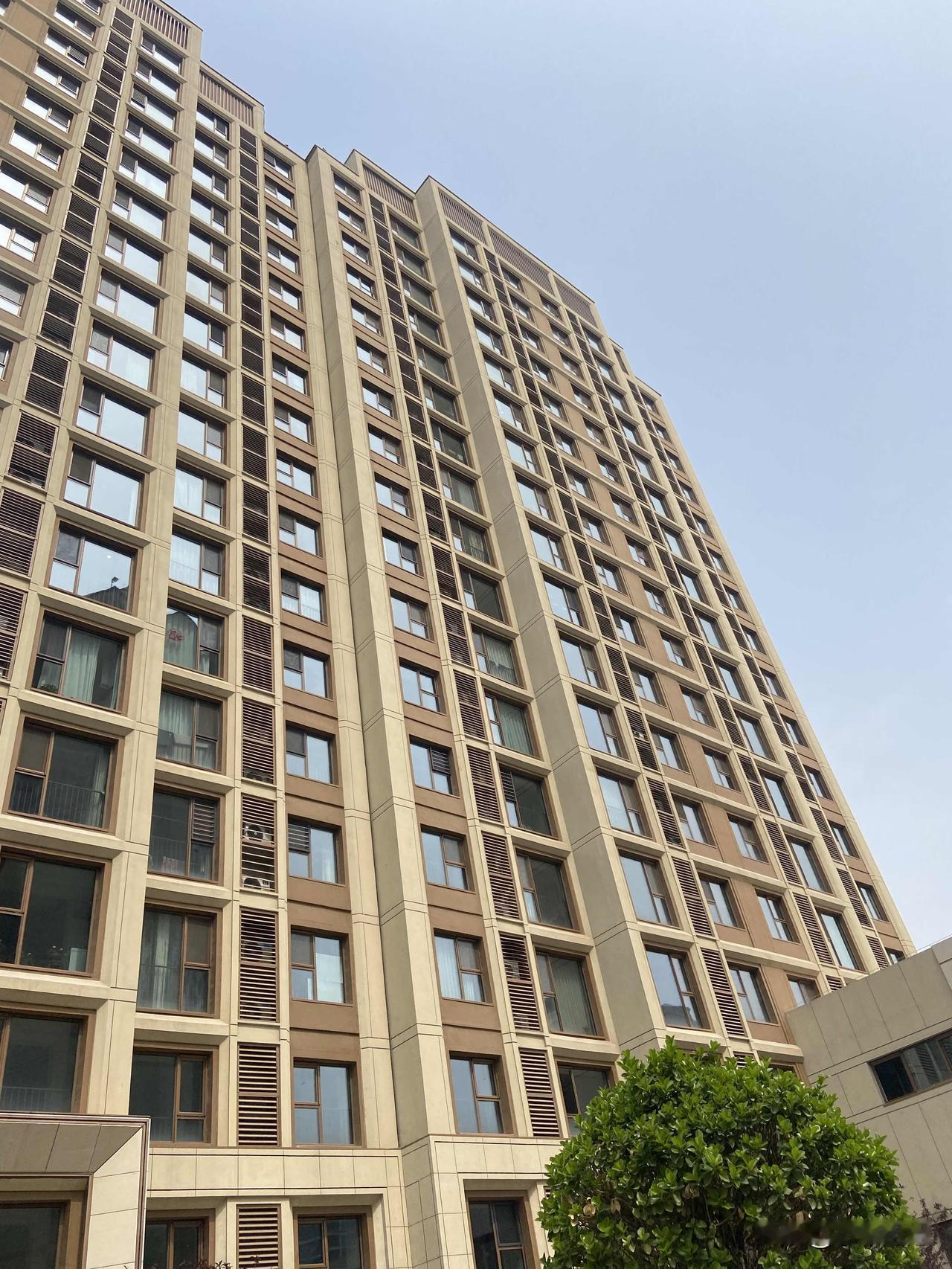 南京连夜排队抢购商品房，我有点不敢相信！难道房子要涨价吗？怀着忐忑不安，半信半