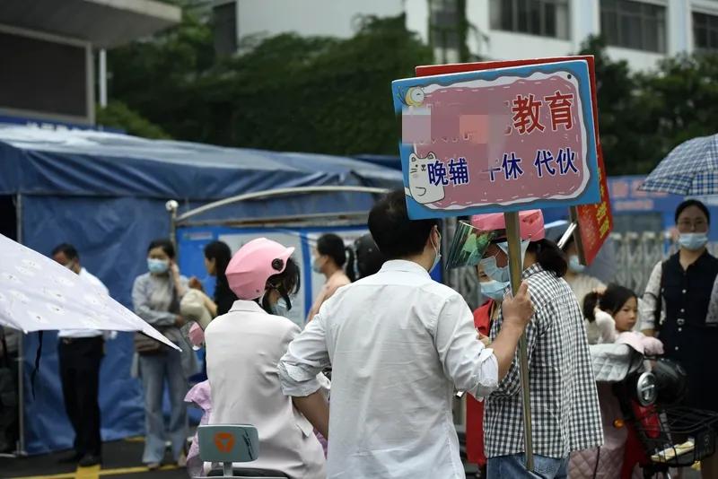 好姐妹跟我讲儿媳怕孩子输在起跑线又受家长攀比之风影响给儿子报了好多兴趣班