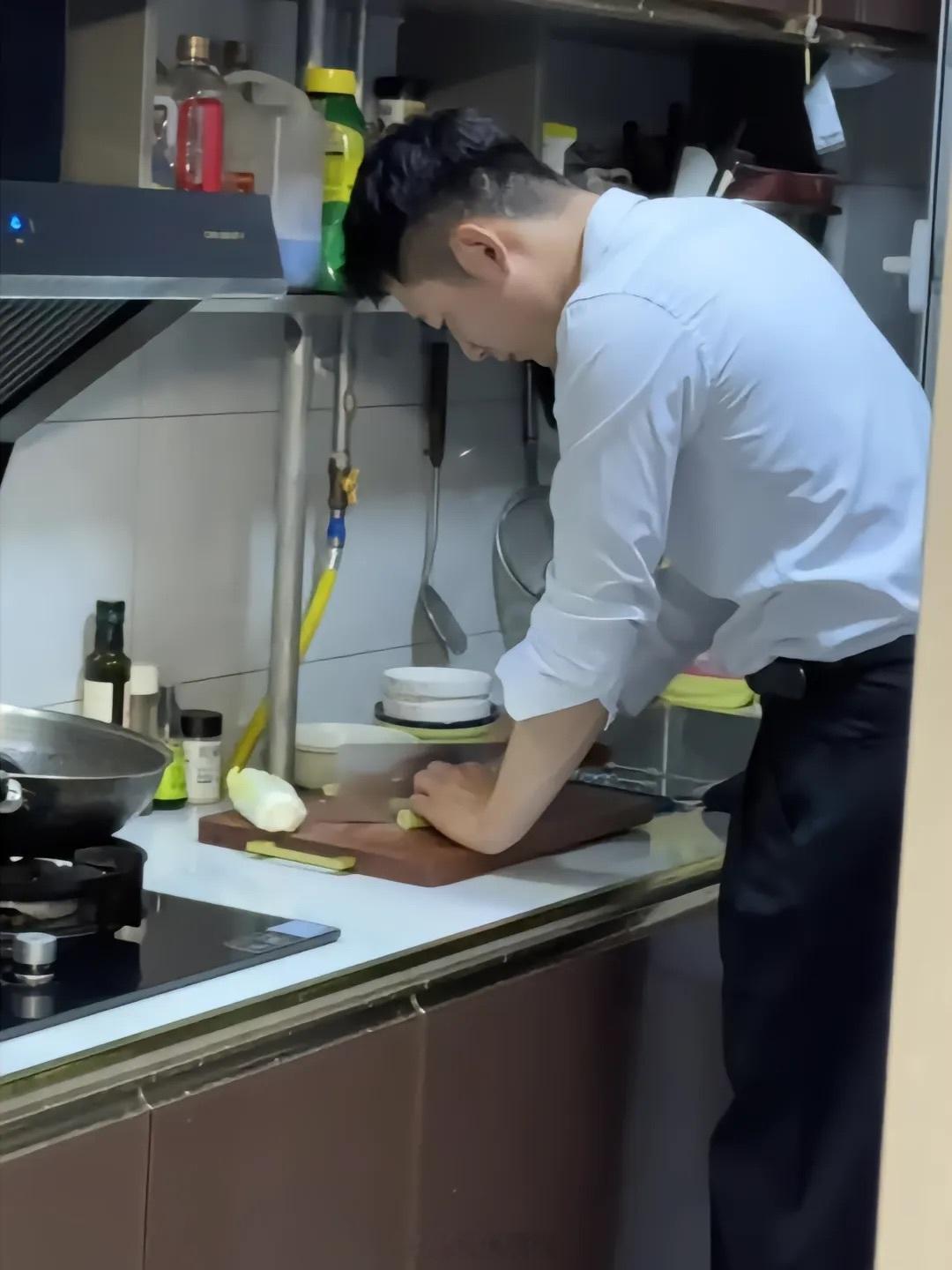“妻子为什么在家里总是指使你做事”一位丈夫是这样说的：只要我在家我的老婆老是指