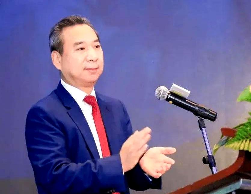 250万砸进亲戚的创业项目，不查账、不插手，如今身家飙到1750亿，这表哥到底是