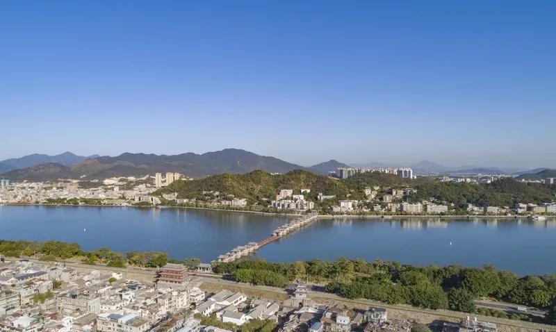 嘿，朋友们！今天咱们就来聊聊潮州开元寺和泉州开元寺，看看它们到底谁更胜一筹。潮