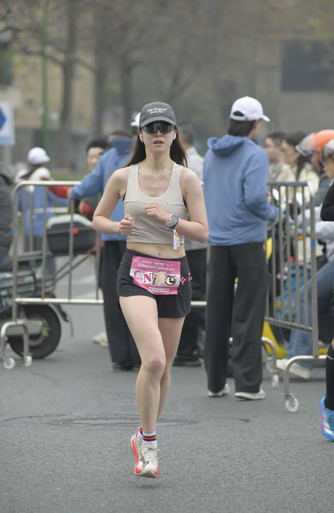 只会摆拍可拿不到西湖半马完赛奖牌🏅