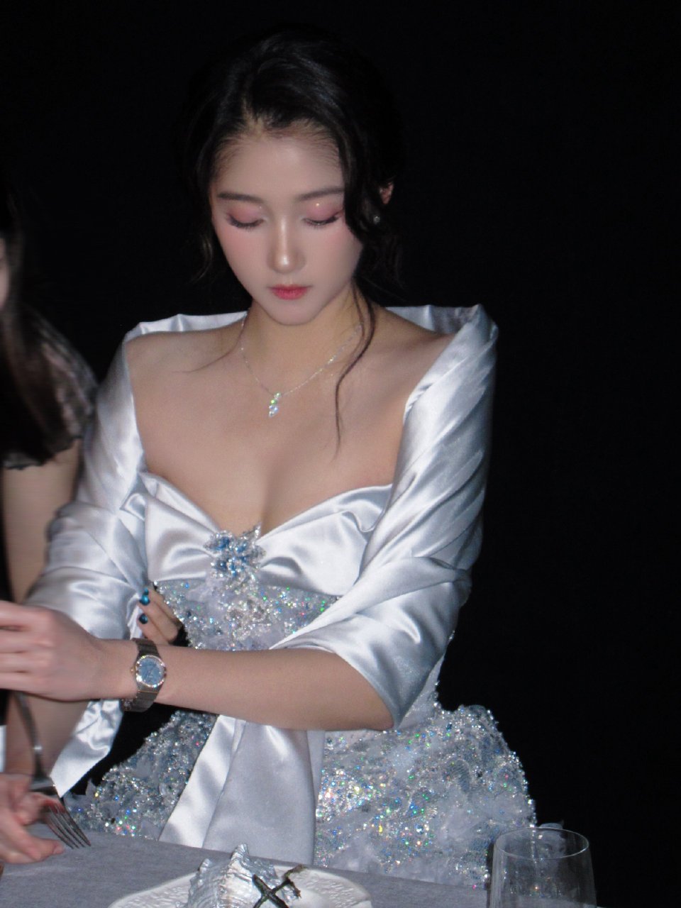 关晓彤劈叉关晓彤～～关晓彤​​​