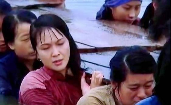 1947年，沂蒙妇女满口答应，5个小时内把桥修好，可当我军大部队到达后，她们竟然