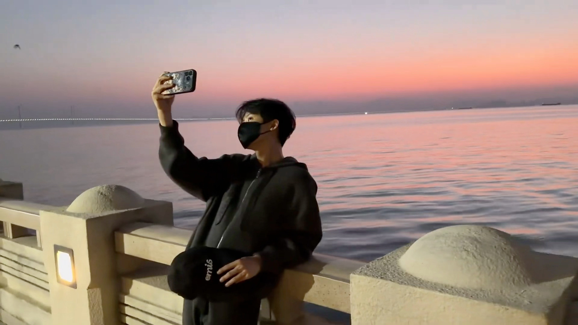 檀健次漂亮的风景和你们分享檀健次今日份新鲜营业：漂亮的风景和你们分享！总爱和小炭