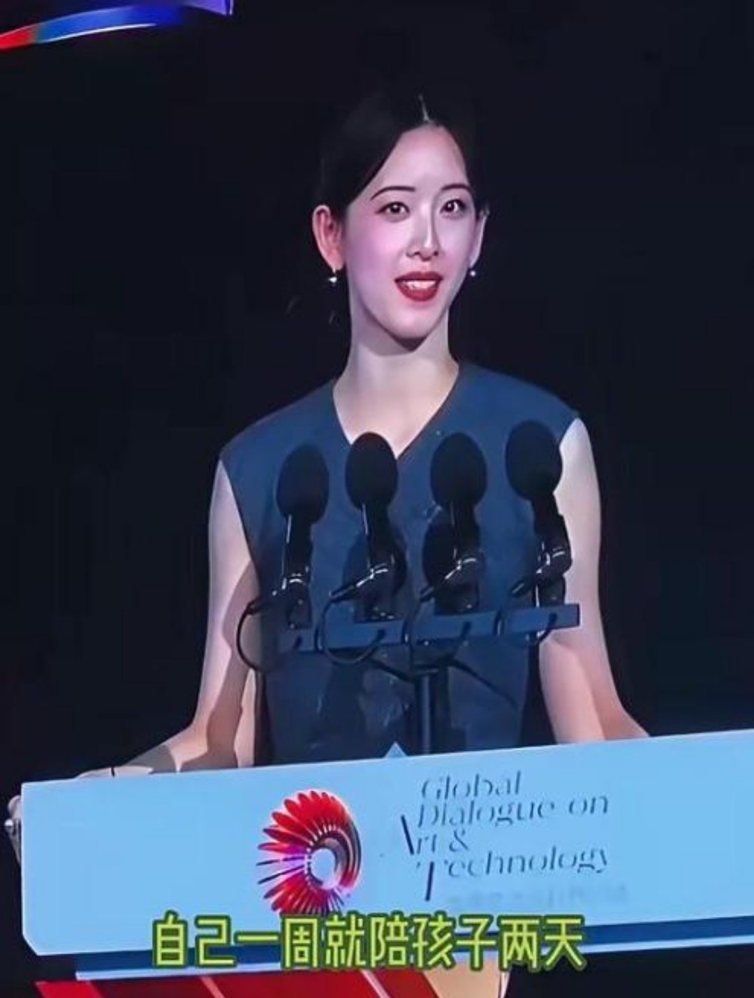 有钱人根本不用自己带娃！