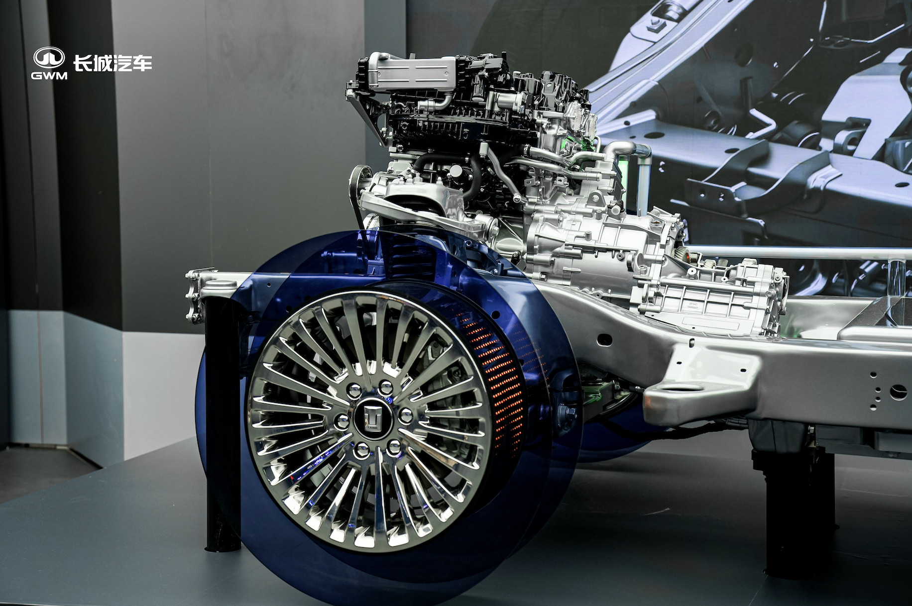 央媒力荐！长城Hi4正以中国汽车创新频繁收获《人民日报》、央视新闻等央媒点赞。这