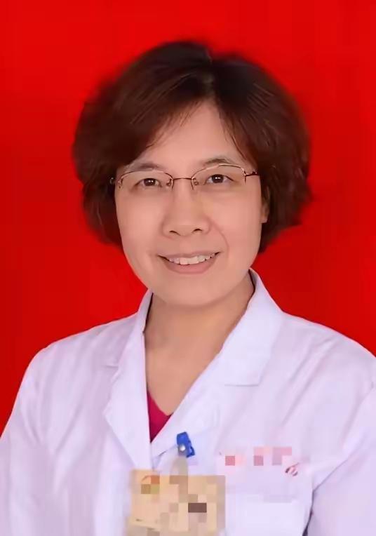 谷文萍目前已经停诊。看她的照片一张挺柔和，一张挺凌厉，不知道哪一个是她的真面孔。