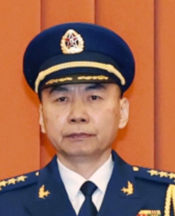 国家于日前做出重大人事部署。据央视新闻7月3日报道，王刚正式晋升上将军衔。公开信